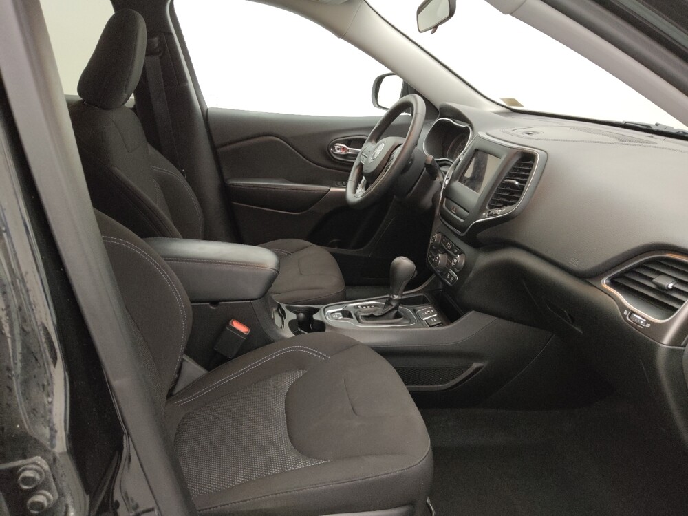 2019 Jeep Cherokee in Knoxville, TN 37923 - 18080307 21