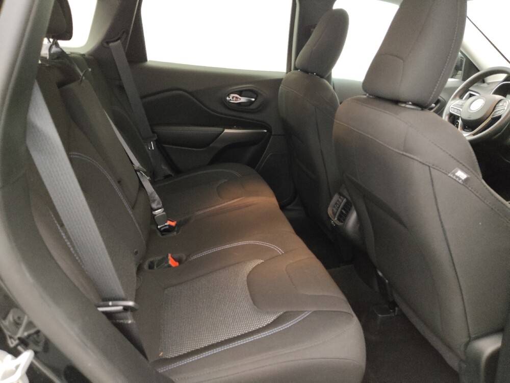 2019 Jeep Cherokee in Knoxville, TN 37923 - 18080307 19