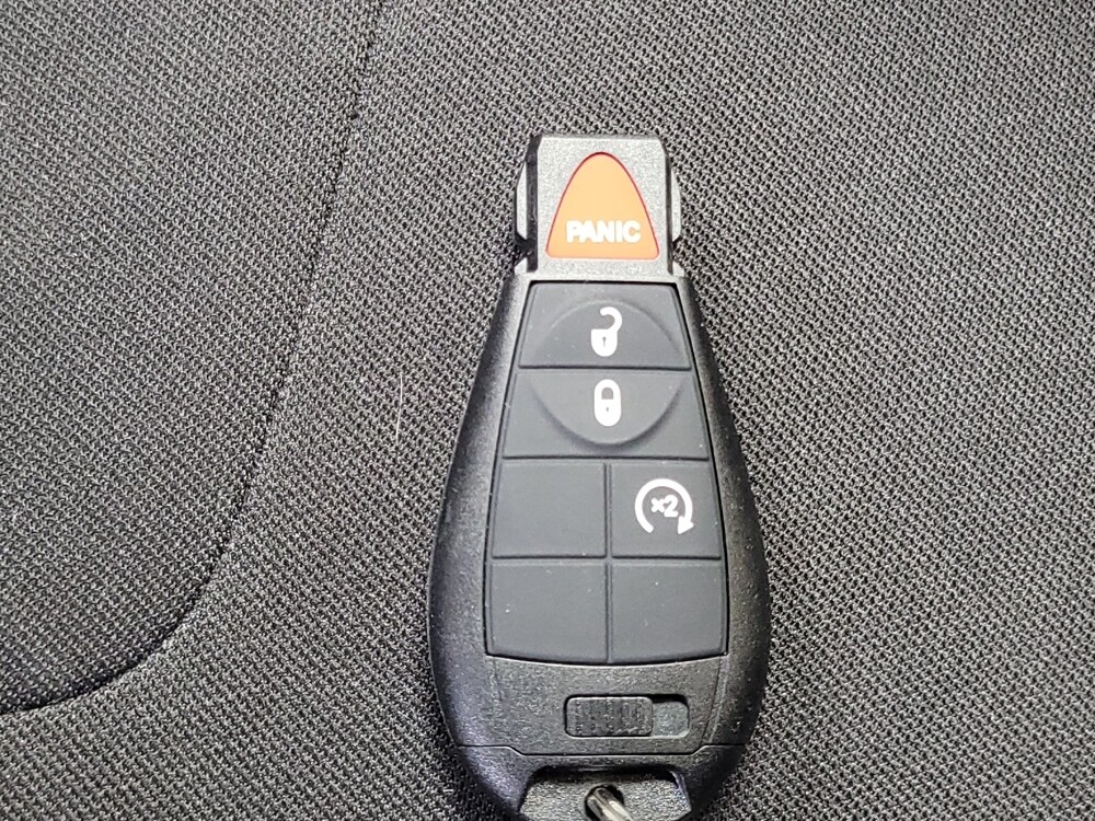 2019 Jeep Cherokee in Knoxville, TN 37923 - 18080307 32