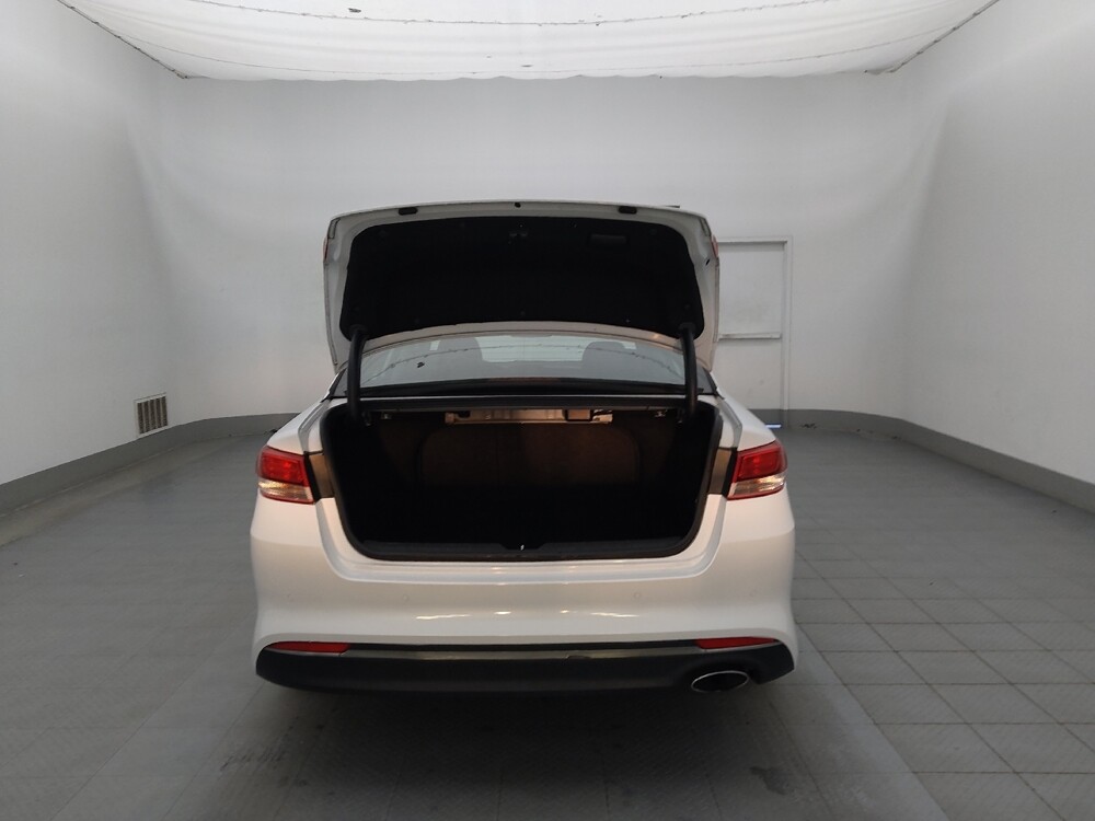 2018 Kia Optima in Knoxville, TN 37923 - 18080320 29