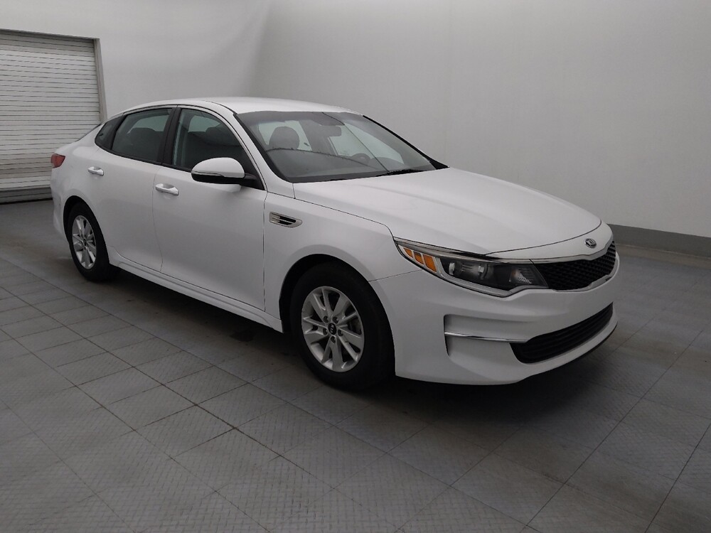 2018 Kia Optima in Knoxville, TN 37923 - 18080320 11