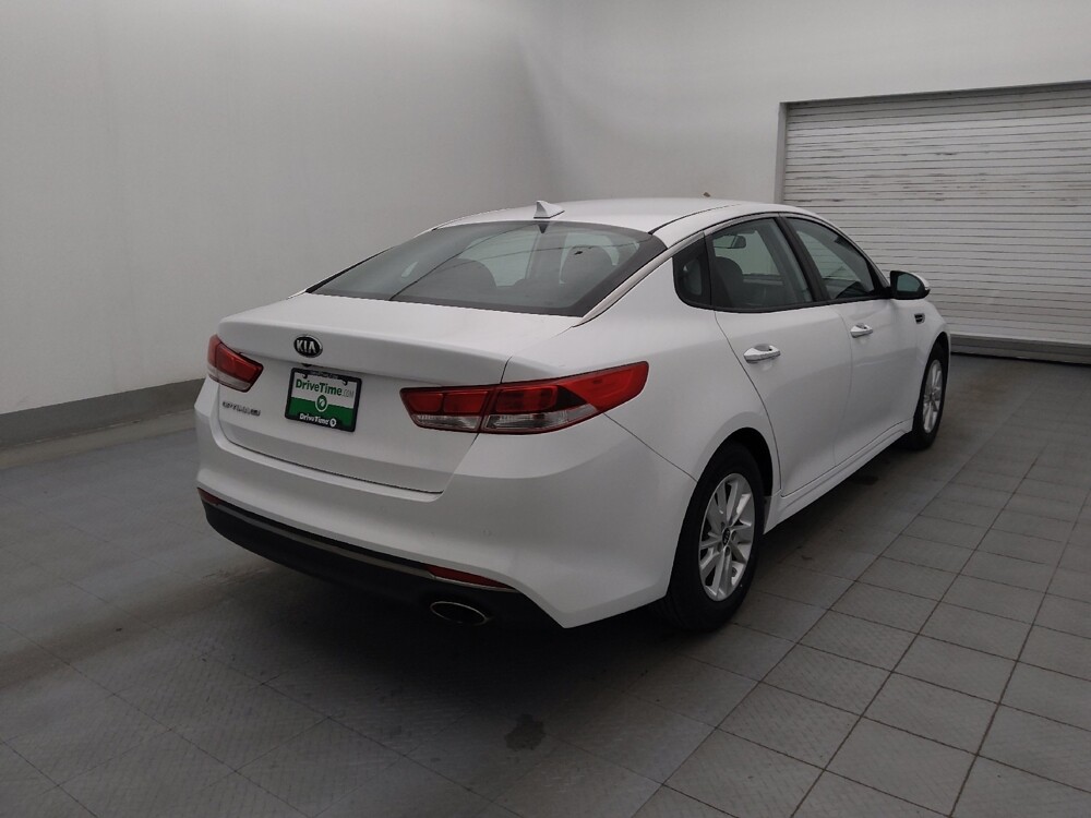 2018 Kia Optima in Knoxville, TN 37923 - 18080320 9