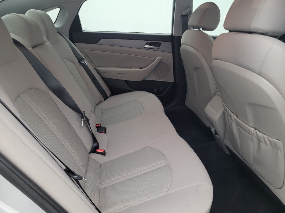 2018 Hyundai Sonata in Knoxville, TN 37923 - 18080323 19