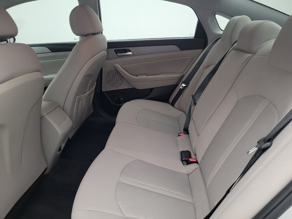 2018 Hyundai Sonata in Knoxville, TN 37923 - 18080323 18