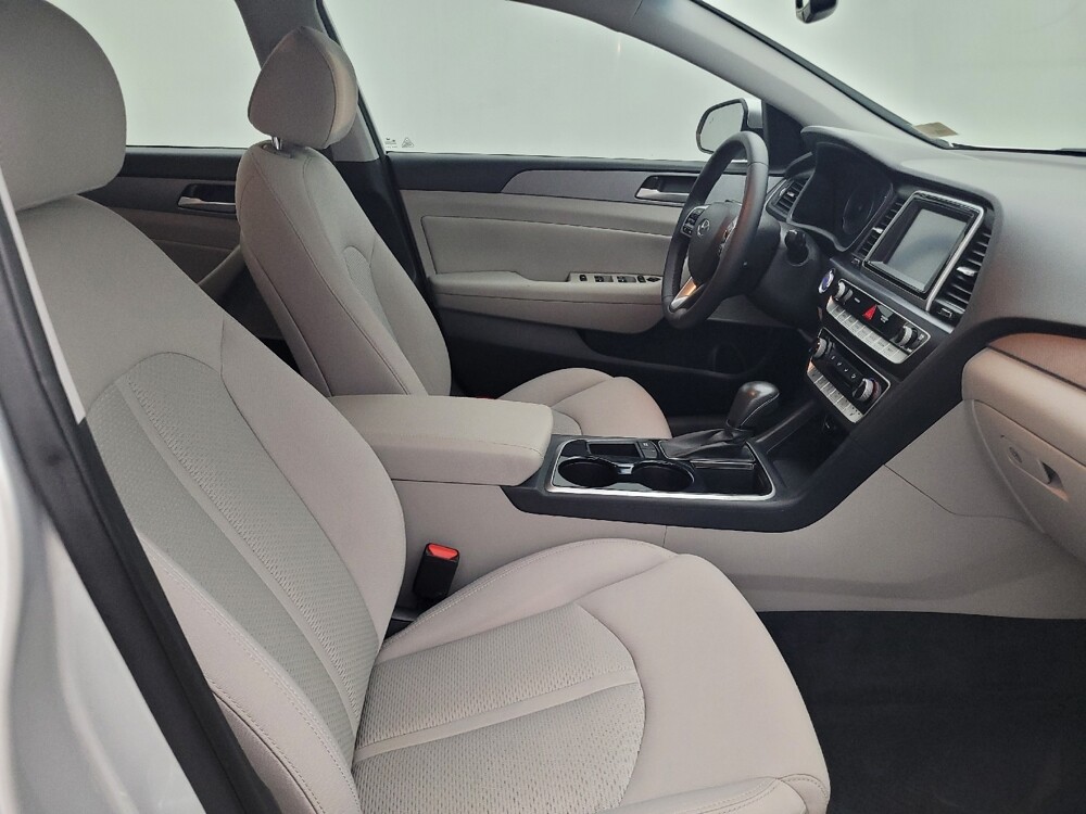 2018 Hyundai Sonata in Knoxville, TN 37923 - 18080323 21