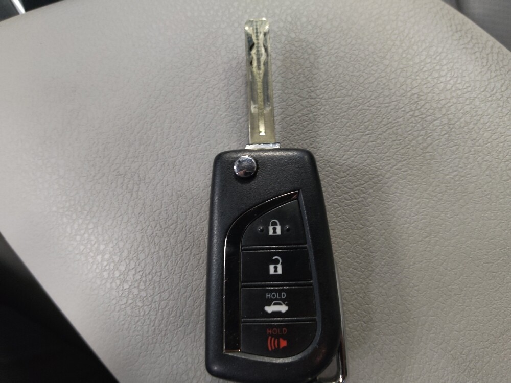 2018 Toyota Camry in Charleston, SC 29414 - 18080340 32