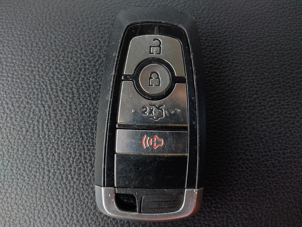 2018 Ford Fusion in Marietta, GA 30062 - 18080350 32