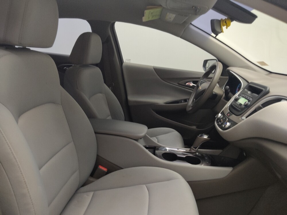 2016 Chevrolet Malibu in Duluth, GA 30096 - 18080354 21