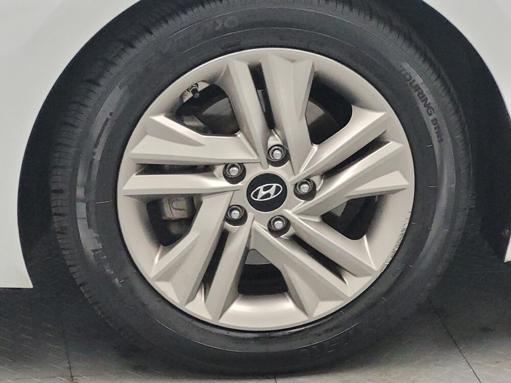 2019 Hyundai Elantra in Madison, TN 37115 - 18080357 31