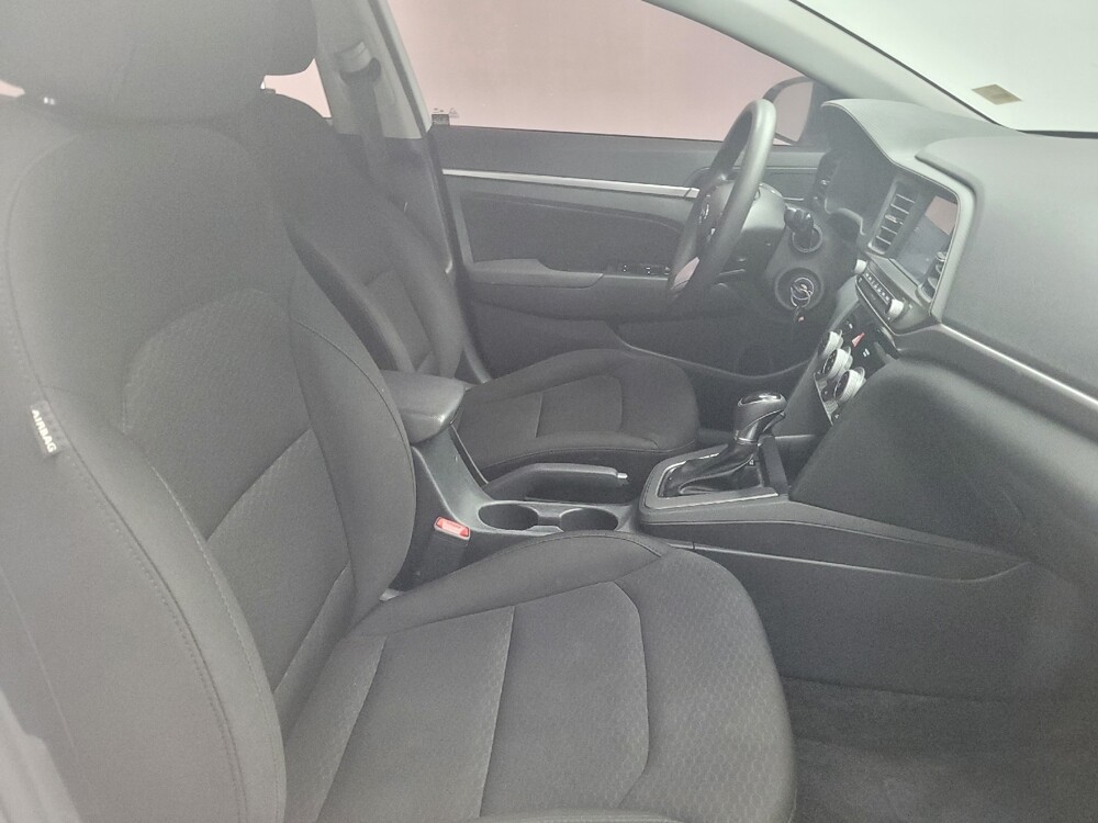2019 Hyundai Elantra in Madison, TN 37115 - 18080357 21