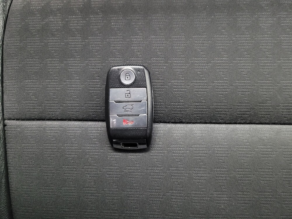 2019 Kia Soul in Las Vegas, NV 89104 - 18080371 32