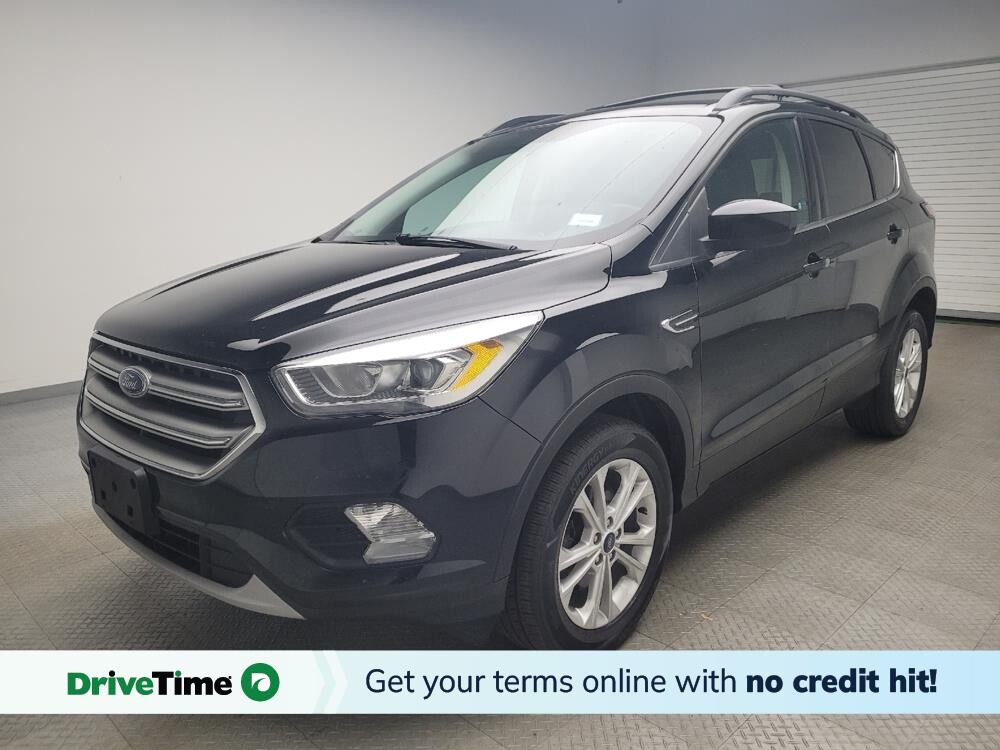 2017 Ford Escape in Eastpointe, MI 48021 - 18080376