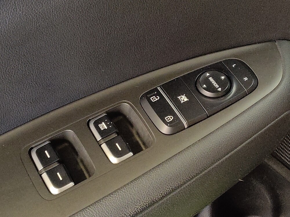 2018 Kia Optima in Tampa, FL 33612 - 18080384 27