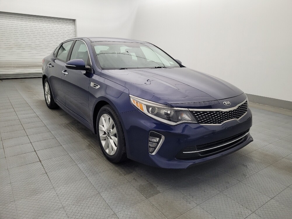 2018 Kia Optima in Tampa, FL 33612 - 18080384 13