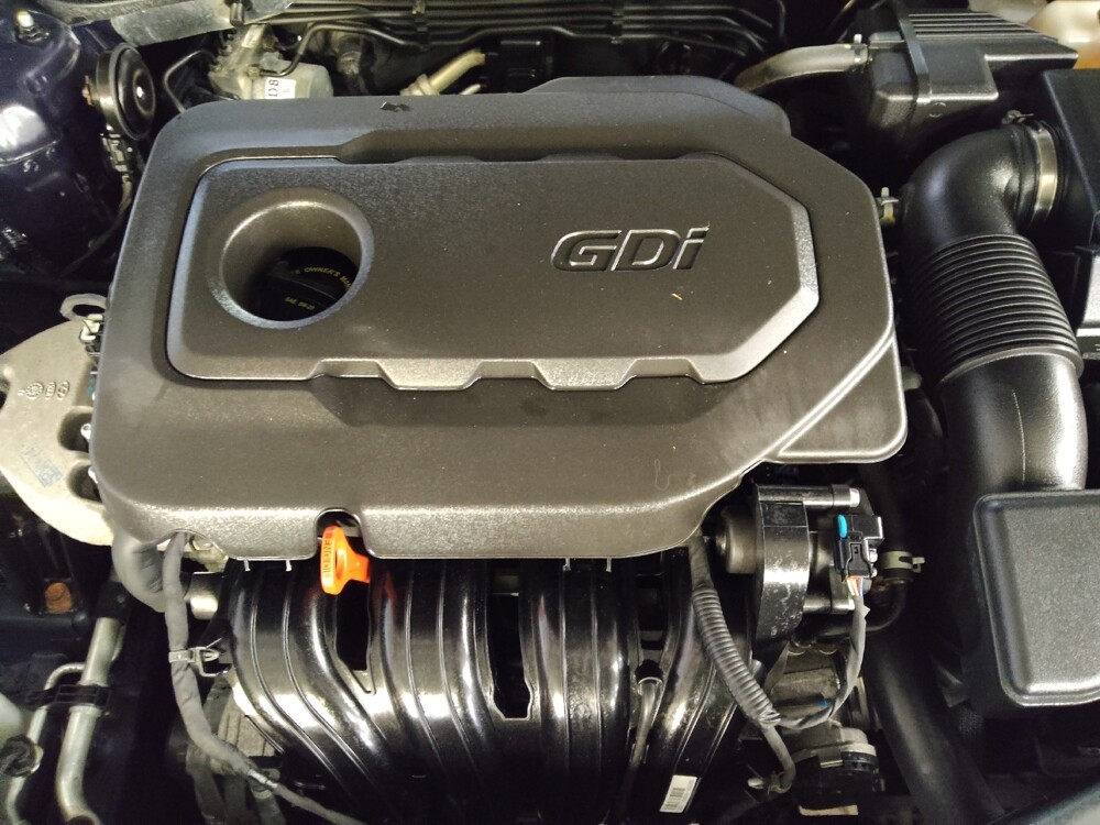 2018 Kia Optima in Tampa, FL 33612 - 18080384 30