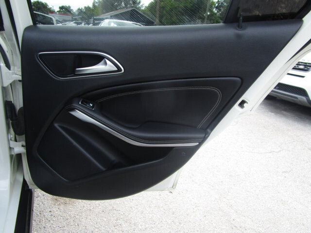 2015 Mercedes-Benz GLA 250 in Tampa, FL 33604-6914 - 18080394 17