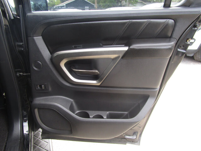 2015 Nissan Armada in Tampa, FL 33604-6914 - 18080395 21