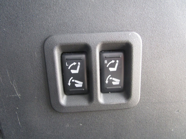 2015 Nissan Armada in Tampa, FL 33604-6914 - 18080395 30