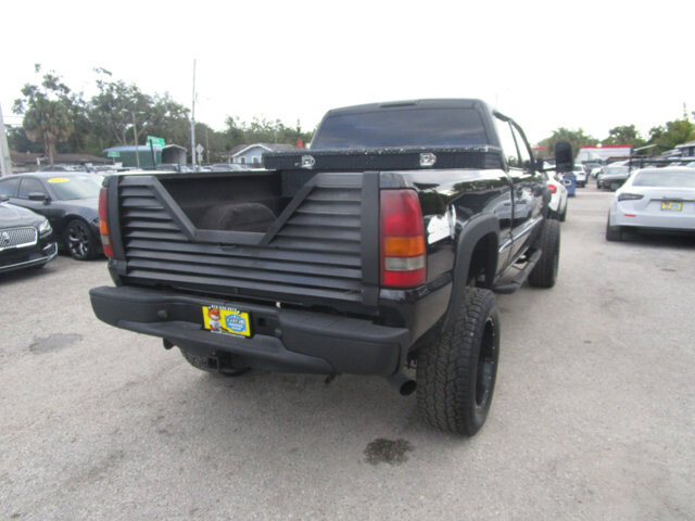 2002 GMC Sierra 2500 in Tampa, FL 33604-6914 - 18080396 22