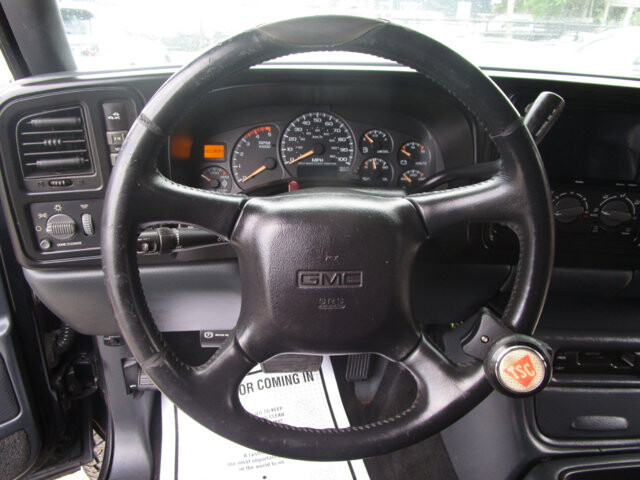 2002 GMC Sierra 2500 in Tampa, FL 33604-6914 - 18080396 4