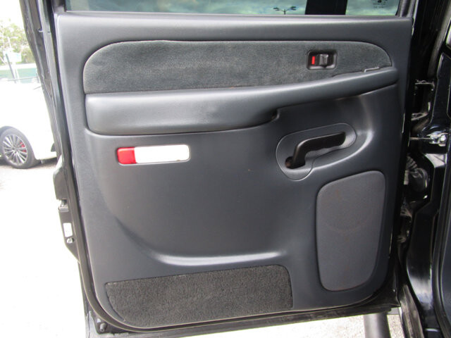 2002 GMC Sierra 2500 in Tampa, FL 33604-6914 - 18080396 16