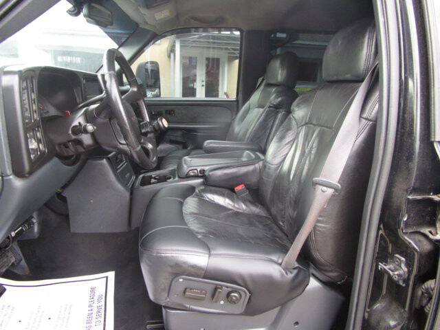 2002 GMC Sierra 2500 in Tampa, FL 33604-6914 - 18080396 8