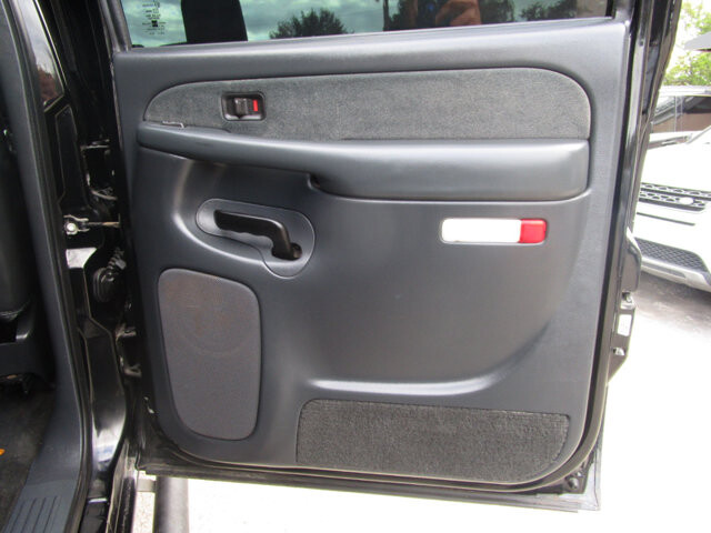 2002 GMC Sierra 2500 in Tampa, FL 33604-6914 - 18080396 17