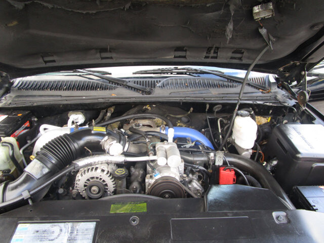 2002 GMC Sierra 2500 in Tampa, FL 33604-6914 - 18080396 20