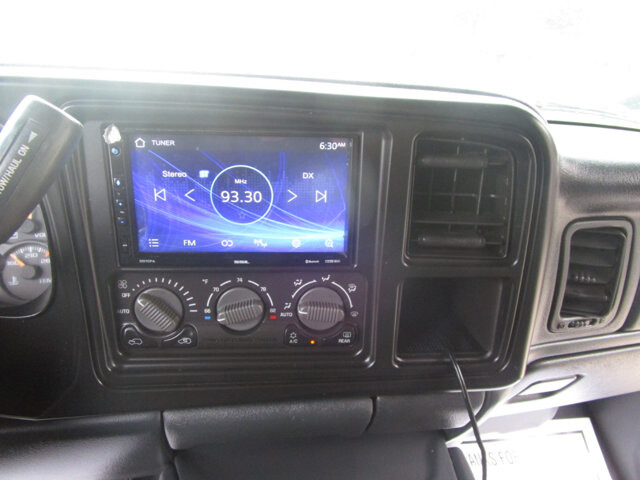 2002 GMC Sierra 2500 in Tampa, FL 33604-6914 - 18080396 5