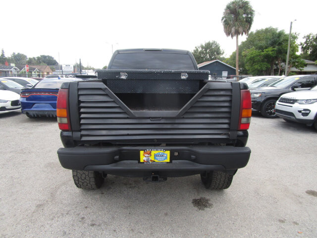 2002 GMC Sierra 2500 in Tampa, FL 33604-6914 - 18080396 23