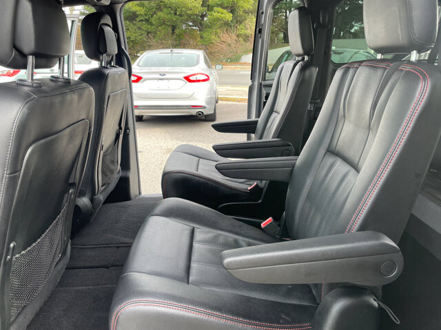 2019 Dodge Grand Caravan in Baltimore, MD 21225 - 18080397 22