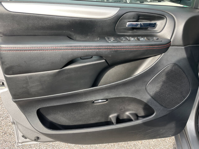 2019 Dodge Grand Caravan in Baltimore, MD 21225 - 18080397 31