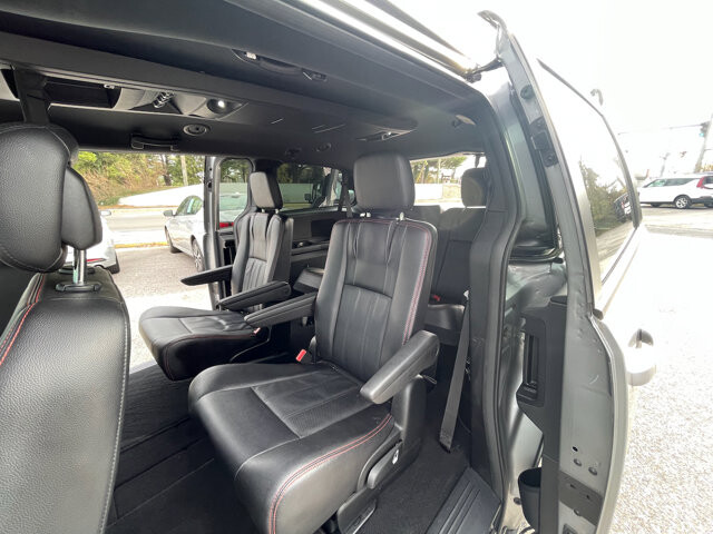 2019 Dodge Grand Caravan in Baltimore, MD 21225 - 18080397 21