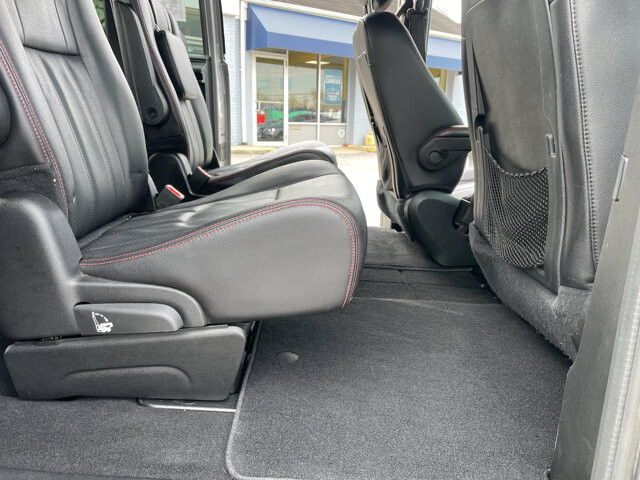 2019 Dodge Grand Caravan in Baltimore, MD 21225 - 18080397 19