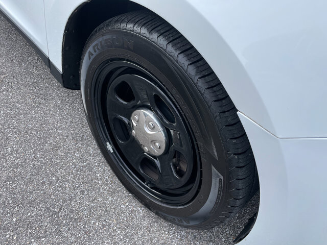 2017 Ford Taurus in Baltimore, MD 21225 - 18080398 11