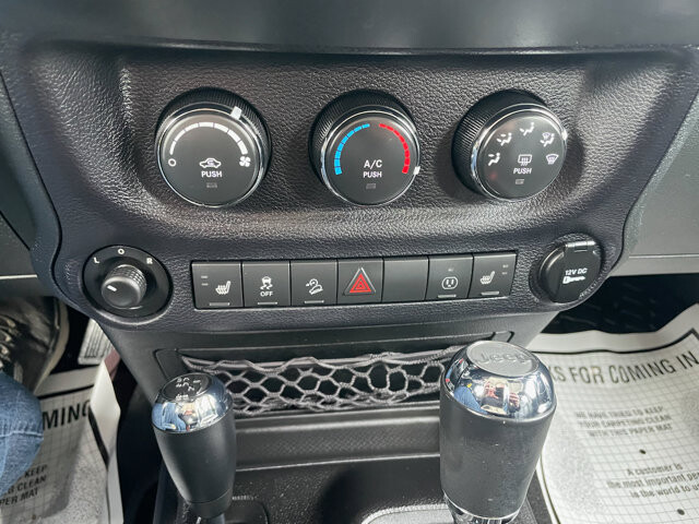 2015 Jeep Wrangler in Baltimore, MD 21225 - 18080399 42