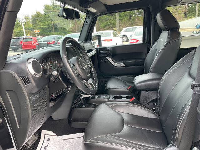 2015 Jeep Wrangler in Baltimore, MD 21225 - 18080399 33
