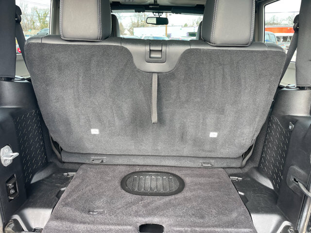 2015 Jeep Wrangler in Baltimore, MD 21225 - 18080399 21