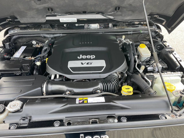 2015 Jeep Wrangler in Baltimore, MD 21225 - 18080399 17