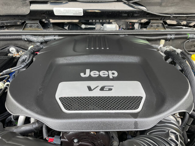 2015 Jeep Wrangler in Baltimore, MD 21225 - 18080399 18