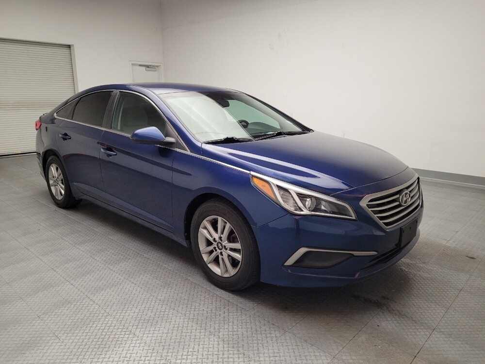 2017 Hyundai Sonata in Bakersfield, CA 93309 - 18080415 13