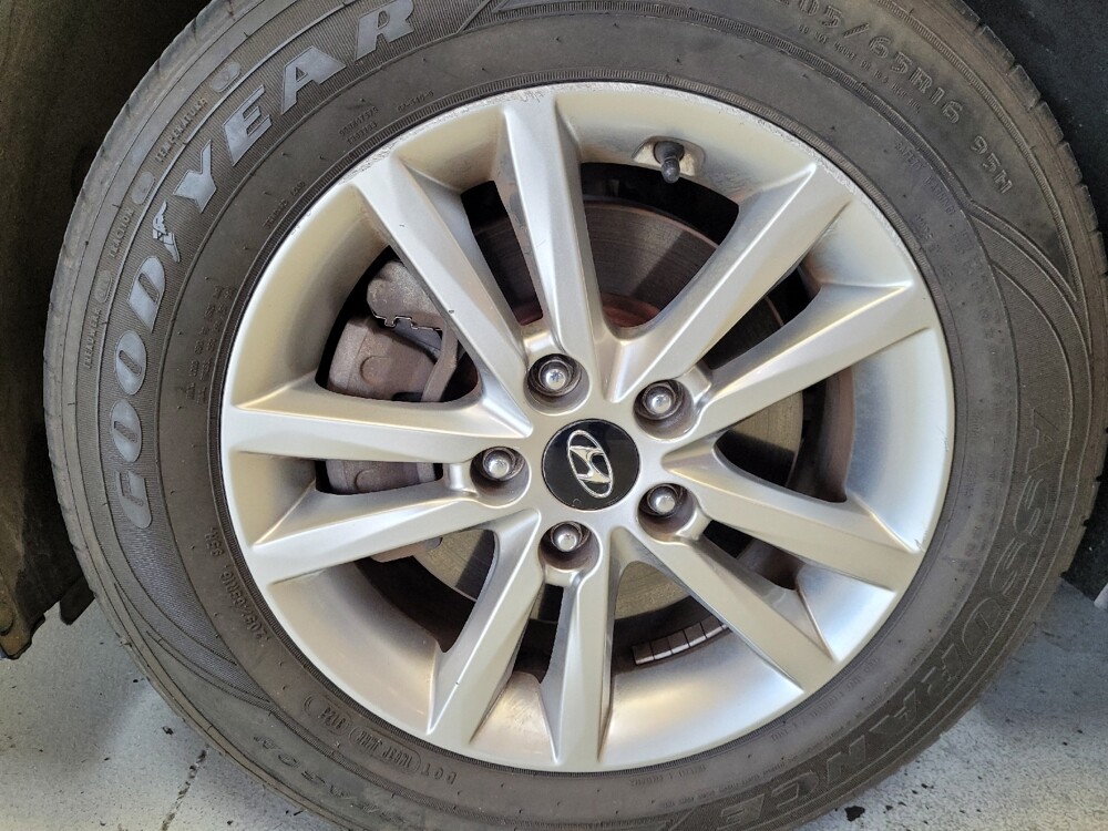 2017 Hyundai Sonata in Bakersfield, CA 93309 - 18080415 31