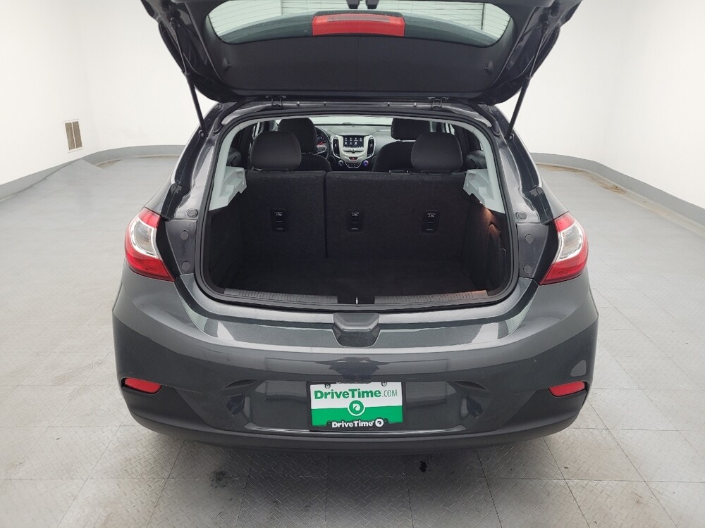 2019 Chevrolet Cruze in Maple Heights, OH 44137 - 18080445 29