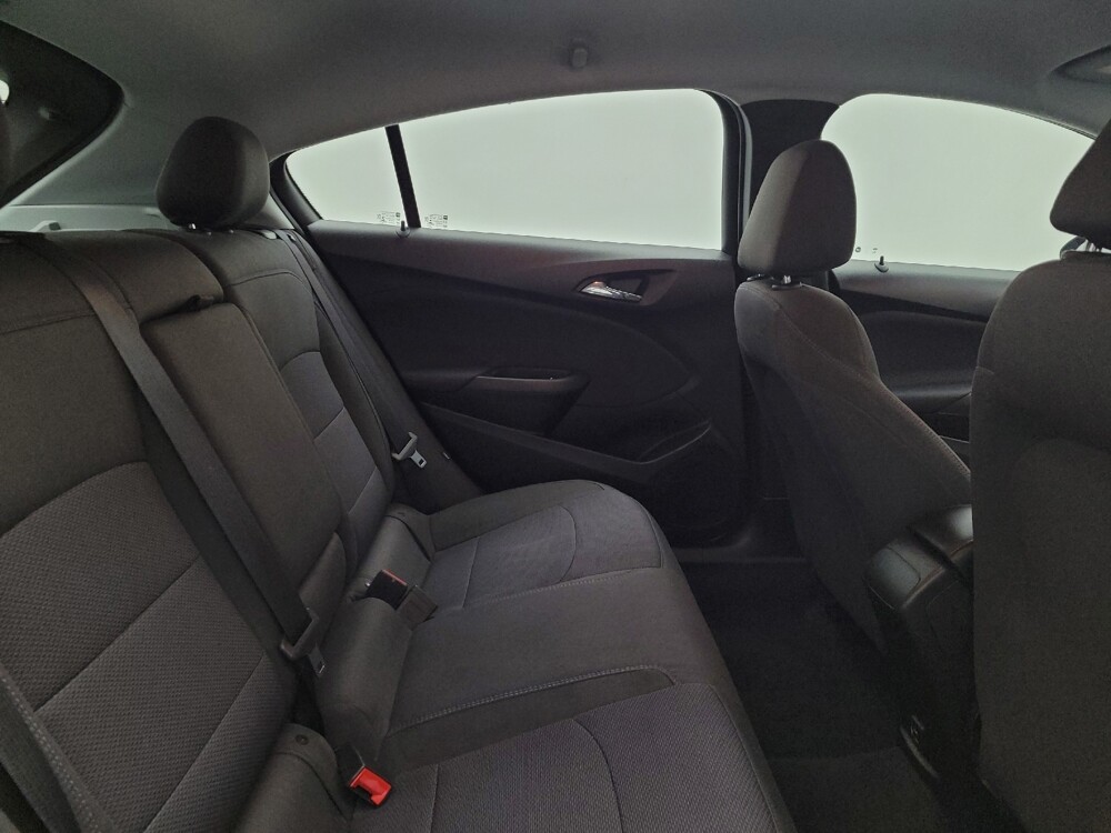 2019 Chevrolet Cruze in Maple Heights, OH 44137 - 18080445 19