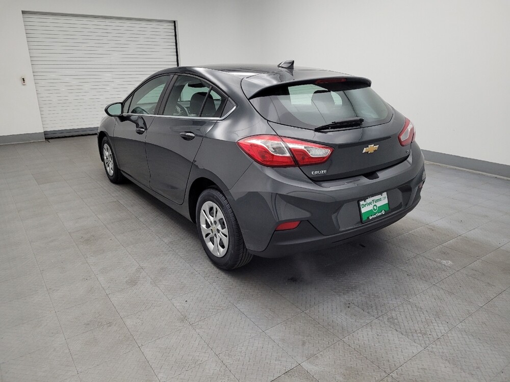 2019 Chevrolet Cruze in Maple Heights, OH 44137 - 18080445 5