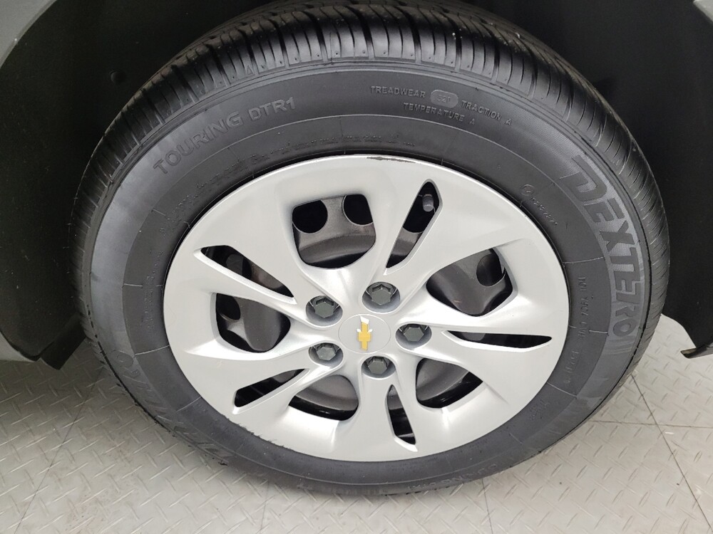 2019 Chevrolet Cruze in Maple Heights, OH 44137 - 18080445 31