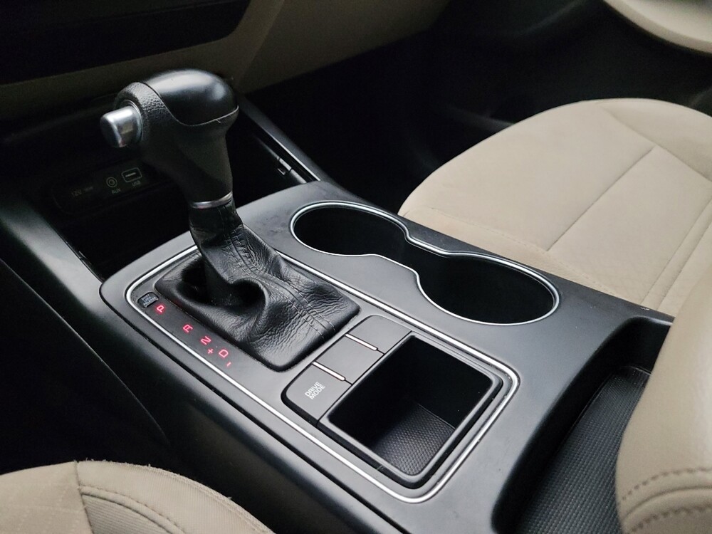 2018 Kia Sorento in Glendale, AZ 85301 - 18080460 26