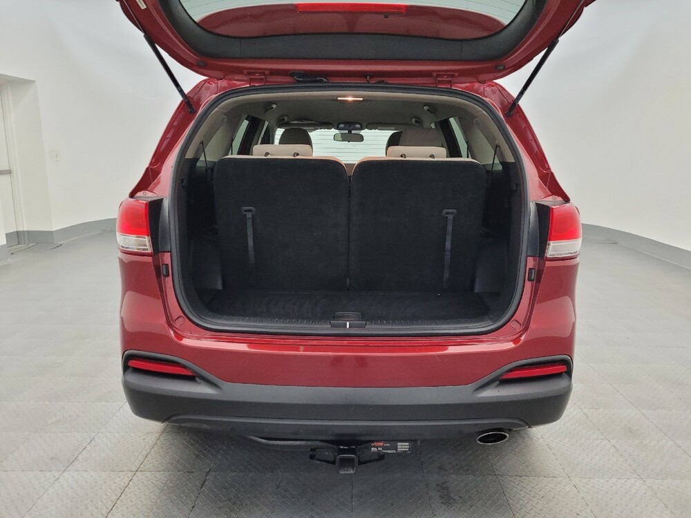 2018 Kia Sorento in Glendale, AZ 85301 - 18080460 29