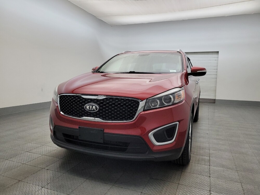 2018 Kia Sorento in Glendale, AZ 85301 - 18080460 15