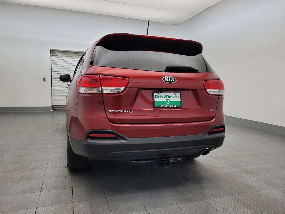 2018 Kia Sorento in Glendale, AZ 85301 - 18080460 6